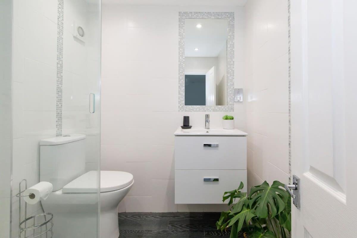 Two Bed Seafront Escape In East Wittering 아파트 외부 사진