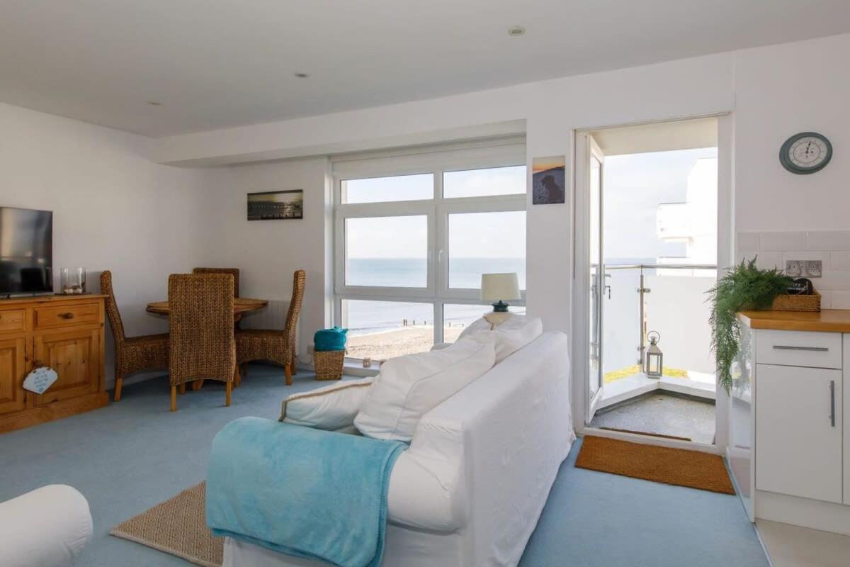 Two Bed Seafront Escape In East Wittering 아파트 외부 사진