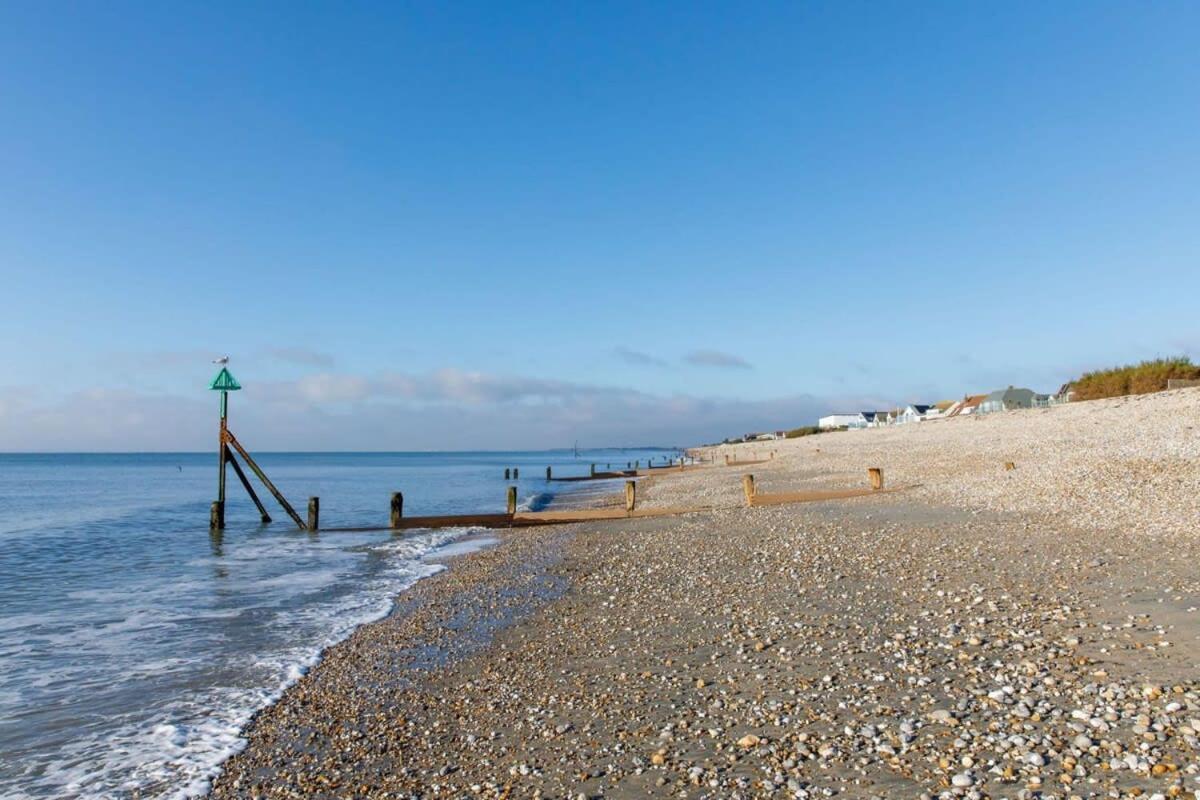 Two Bed Seafront Escape In East Wittering 아파트 외부 사진